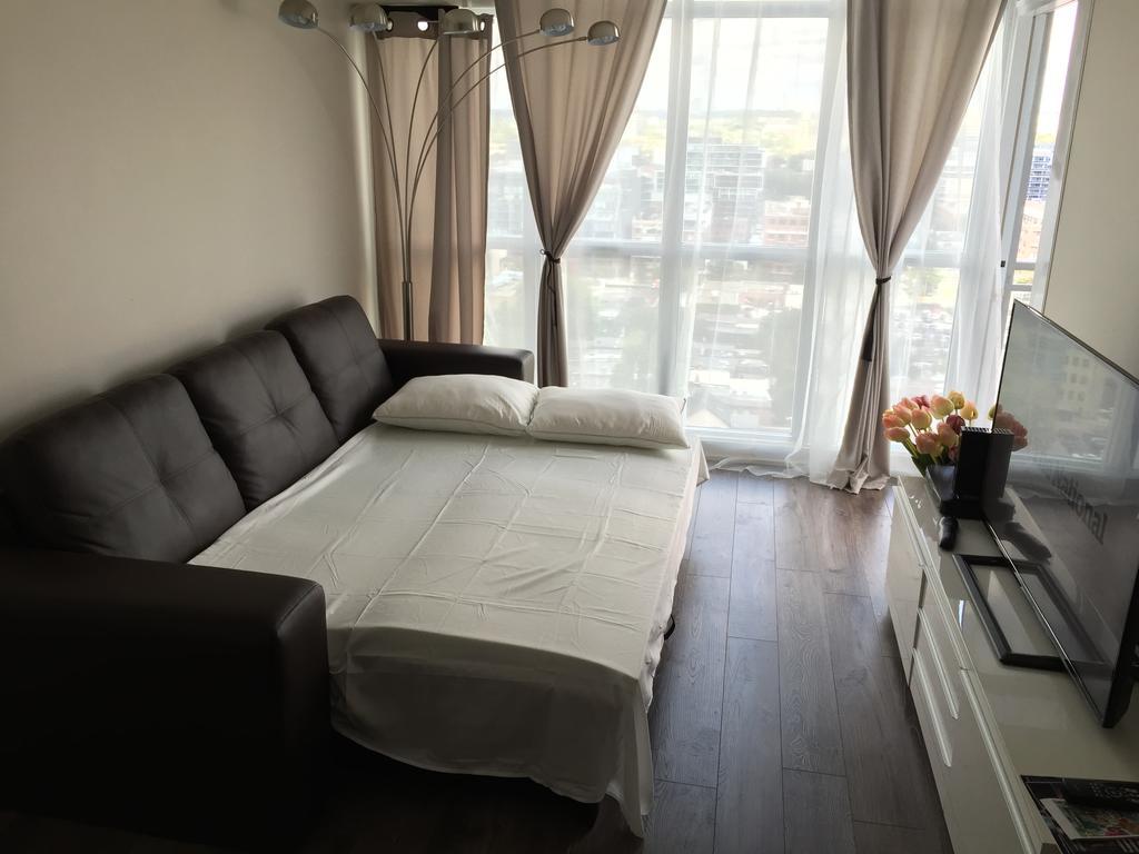 A&A Suites In The Heart Of Downtown טורונטו מראה חיצוני תמונה